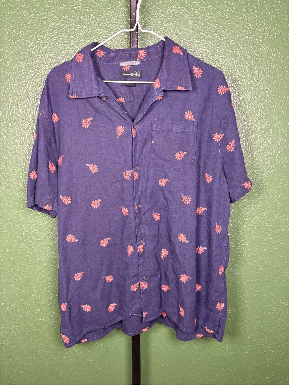 Men’s Casual Purple Short-Sleeve Button-Up Shirt with Coral Palm Print large